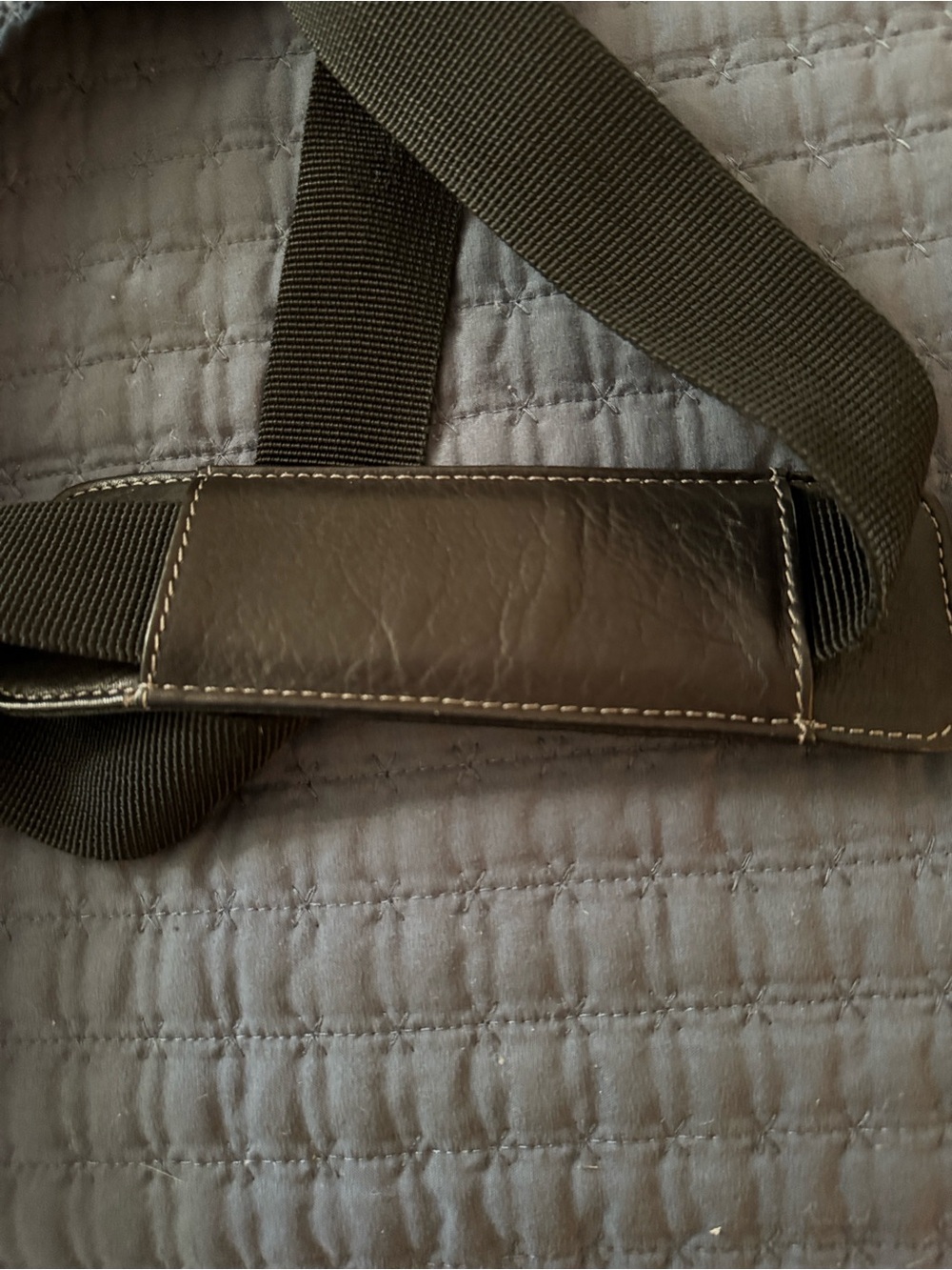 Kenneth Cole Reaction Black Leather Messenger Bag - Picture 5 of 10